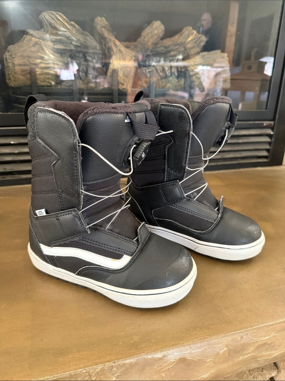 Vans Kids Juvie Linerless Snowboard Boots Size 3